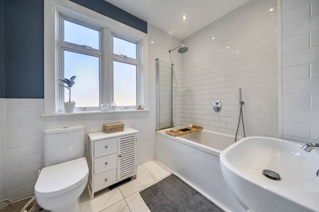 34, St. Fillans Road, London photo 4