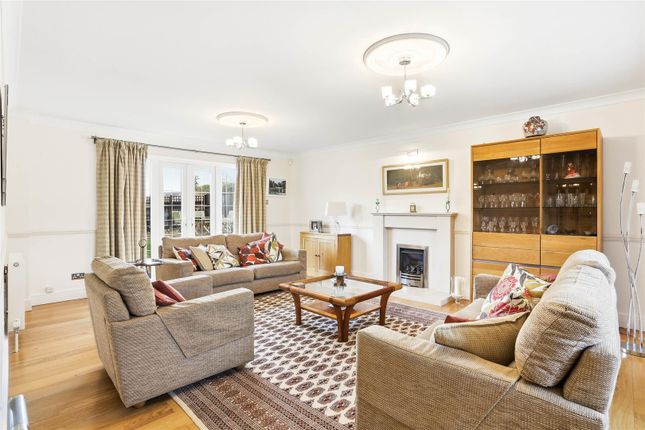 6, Villiers Grove, Cheam photo 2
