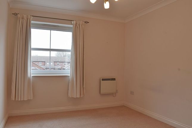 11 Warwick Court, Warwick Road, Newark photo 3