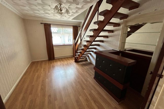 4, The Dell, Port Talbot photo 2