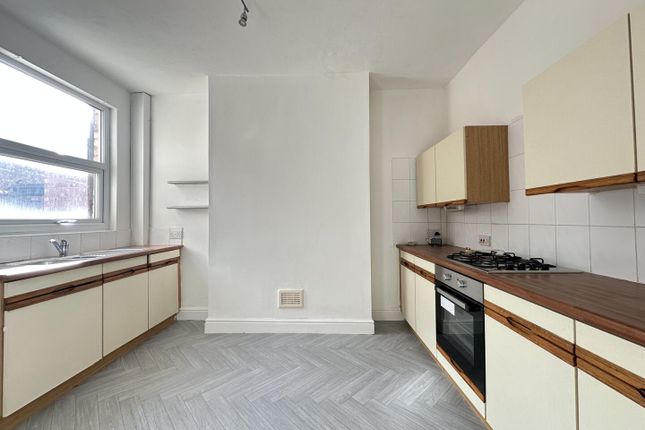 14, Lloyd Avenue, Birkenhead photo 3