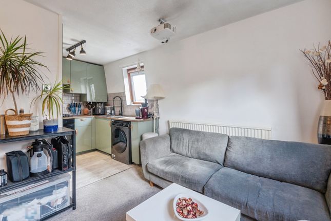 Flat 12, Guilford Lodge,, Queens Road, Essex photo 4