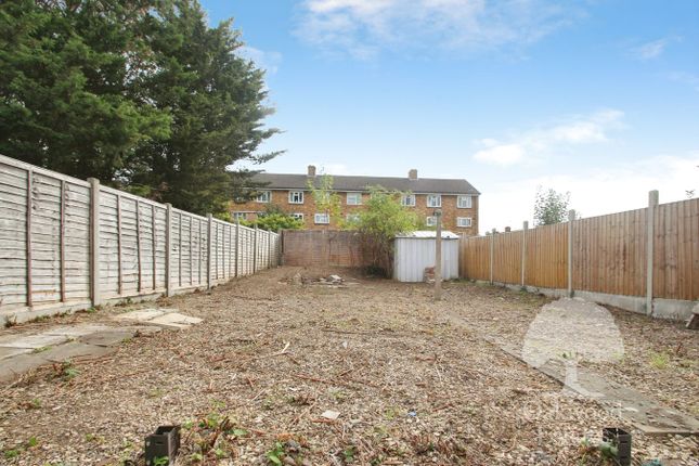 Rowan Road, West Drayton photo 3