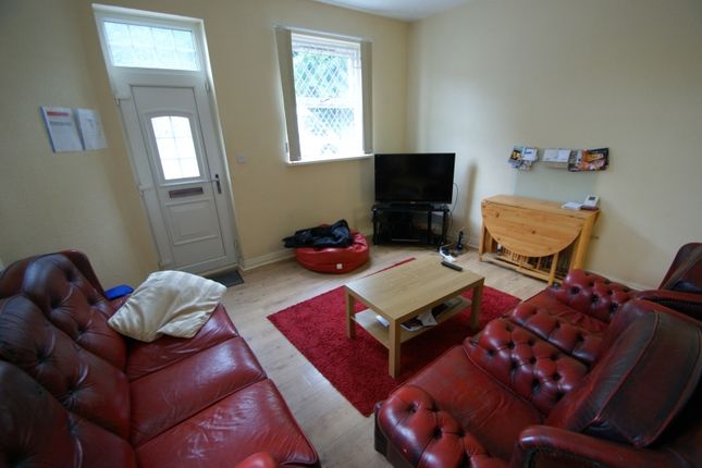 Thumbnail End terrace house to rent in Westfield Road, Hyde Park, Leeds