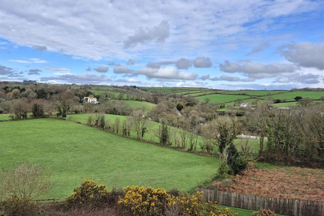 6, Long Meadow View, Fowey photo 2