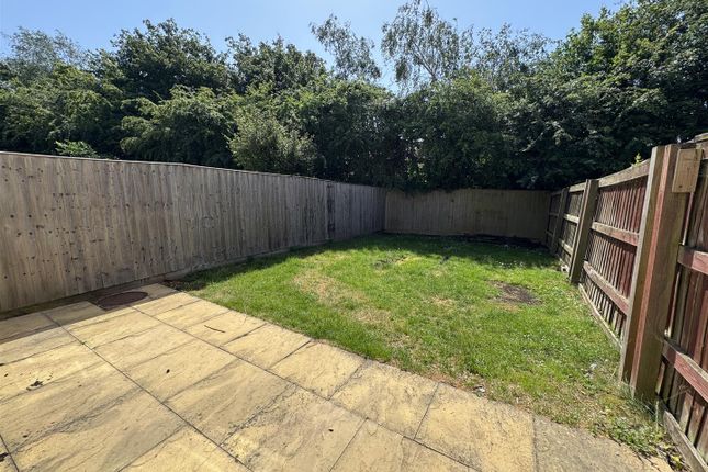 21, Webbs Wood, Swindon photo 4