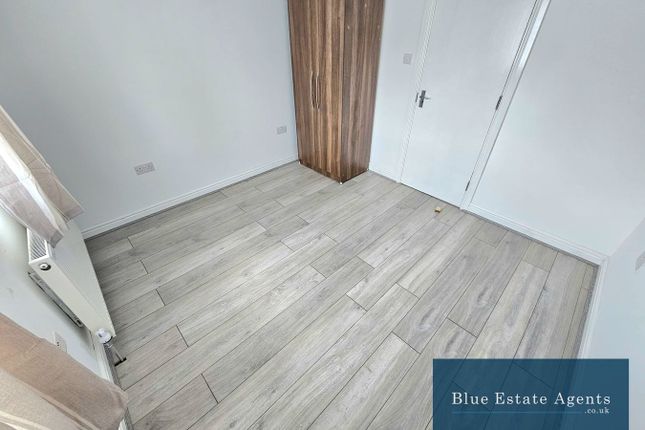 First Floor Flat, Clare Road, Staines-upon-Thames photo 5