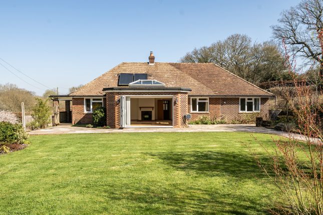 Davos, Blacknest Road, Alton photo 4