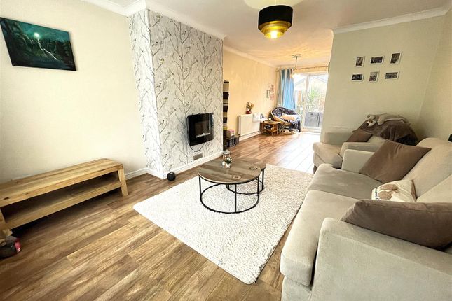 7, Lingcroft Close, Camblesforth Selby photo 2