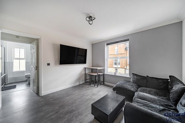 d3182F4F89E246Fdadf7Ceb5c787A2Ab