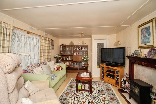 12, Oaklands Park, Dorchester photo 4