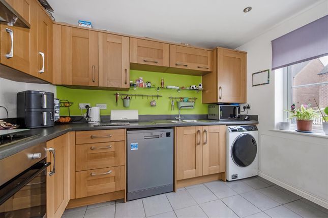 5, Bramble Walk, Barley Road, Andover photo 3