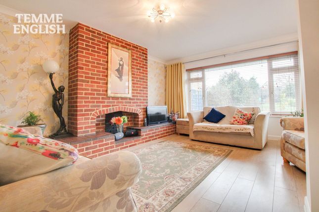 40 Kings Road, Basildon photo 3