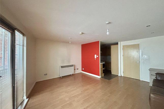 Flat 3, City Apartments, 33, City Road, Cheshire photo 2