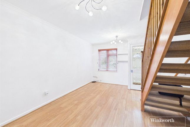 12, Huscarle Way, Reading photo 2