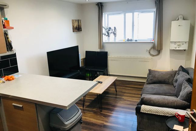 Thumbnail Flat to rent in Effra Road, London