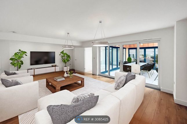 3 Bedroom Semi-Detached in TQ2 5RZ