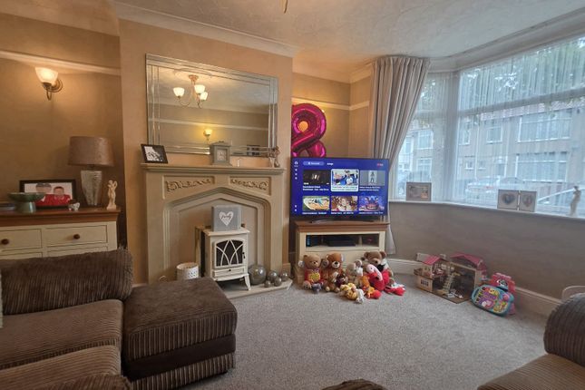 32, Loudon Avenue, Coventry photo 3
