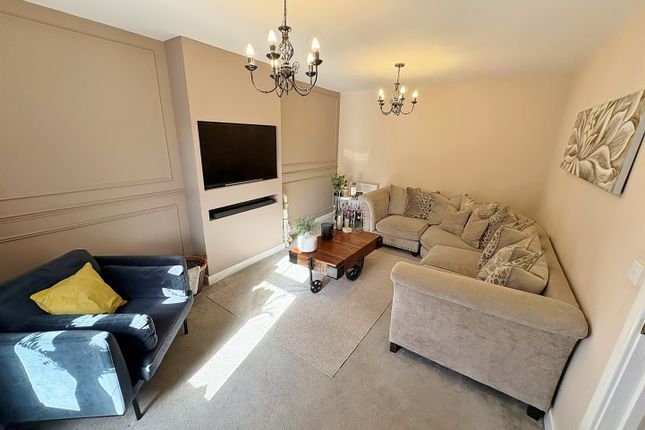 Colclough Close, Castleford WF10 photo 4