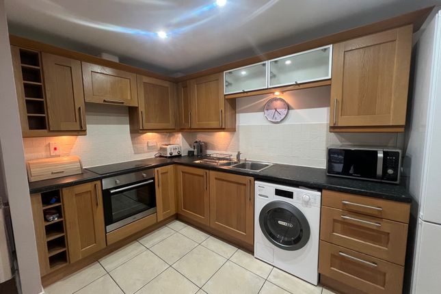 Flat to rent in Taverners Way, Hoddesdon