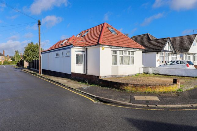Thumbnail Detached bungalow to rent in Hill Rise, Ruislip