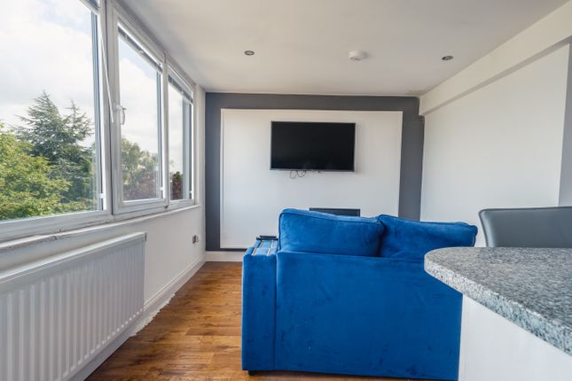 Flat D, 6 Lansdowne Terrace, Tyne and Wear photo 5