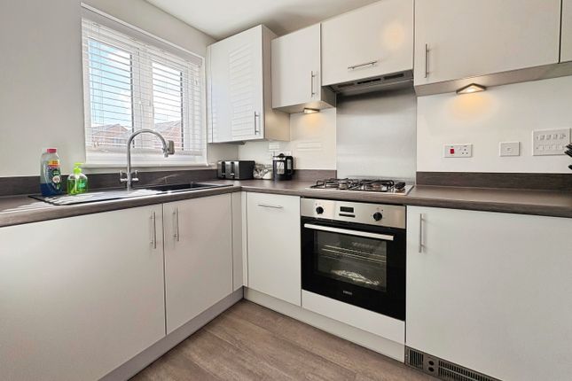 4, Reader Mews, Crewkerne photo 3