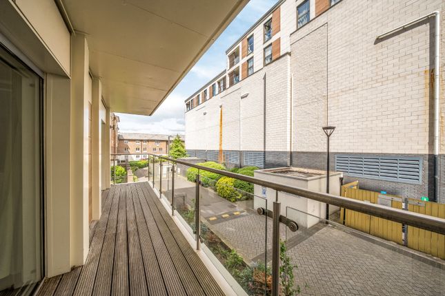 35 Trafalgar Building, 15, Henry Macauley Avenue, Surrey photo 4