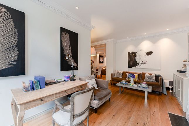 Lower Sloane Street, Chelsea photo 3