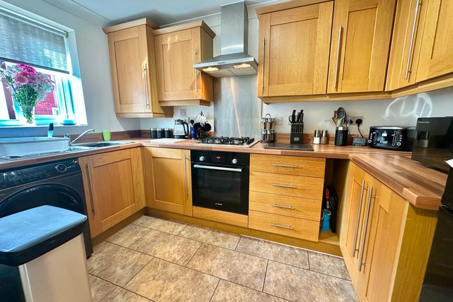 49 Sneyd Wood Road, Cinderford photo 4