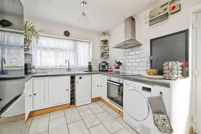 42, Meadow Way, March photo 2