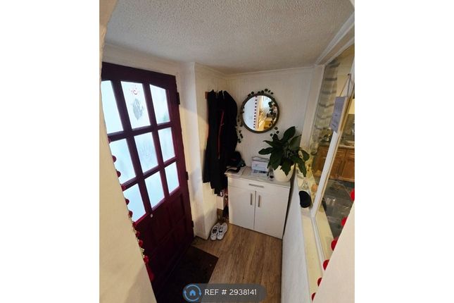 Totteridge Avenue, High Wycombe photo 2
