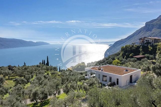 Thumbnail Villa for sale in Tignale, Lombardy, 25080, Italy