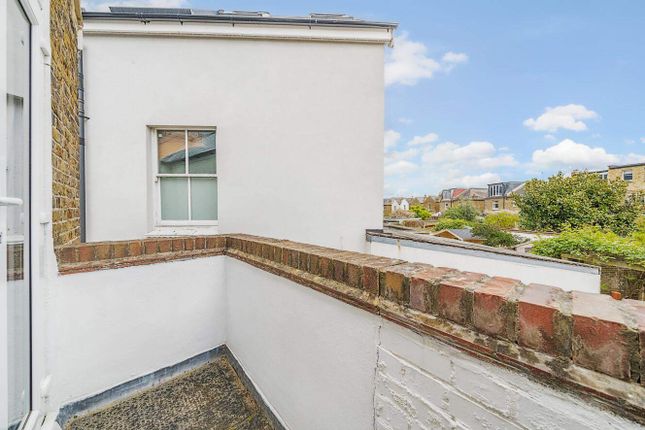 Flat for sale in Elm Road, Kingston Upon Thames