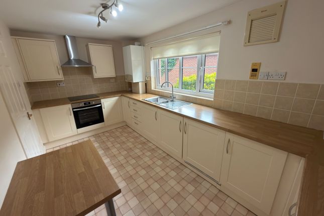 32, Four Winds Court, Hartlepool photo 3