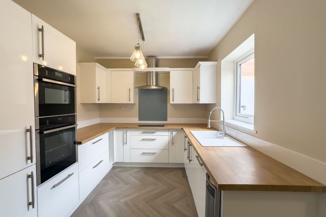 27 Tynevale Terrace Lemington, Newcastle upon Tyne photo 2