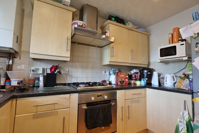 62, Tameton Close, Luton photo 3