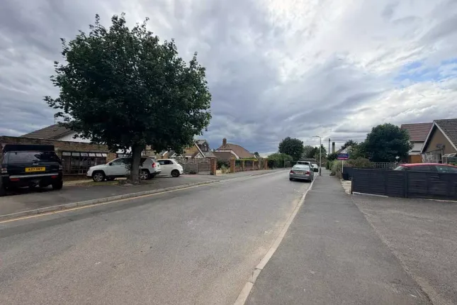 9, ST MARGARETS AVENUE, Hillingdon Uxbridge  photo 3