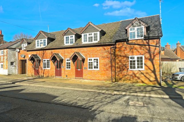 Thumbnail Flat for sale in High Street, Prestwood, Great Missenden