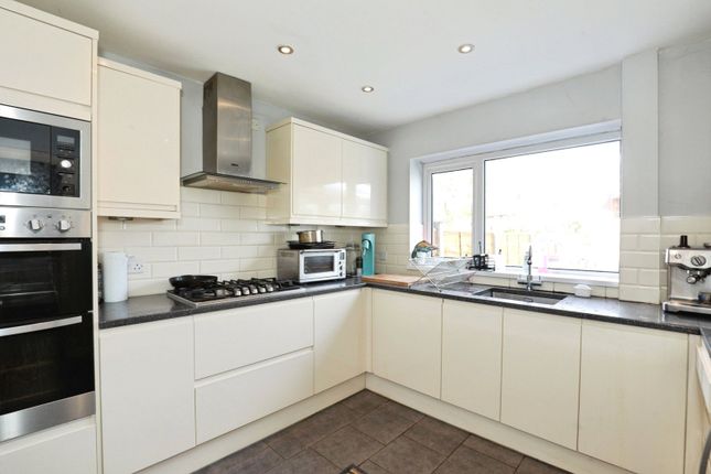 6, Westfield Grove, Northwich photo 5