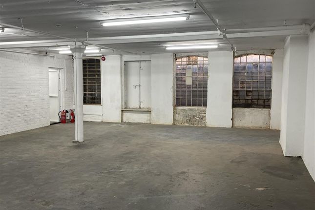 Commercial property to let in Darnley Road, Hackney, London