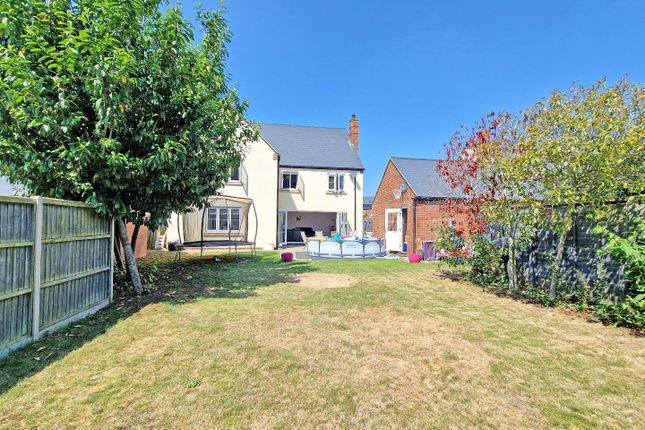 6, Corbett Close, Bicester photo 4