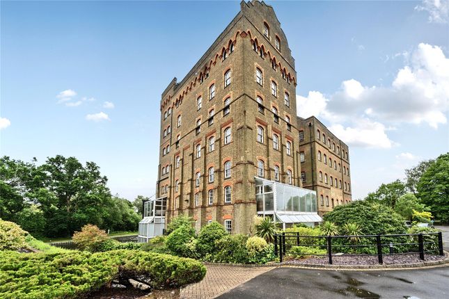 2-bed flat on 38 John Bunn Mill,, Bourneside Road, Surrey, £325,000