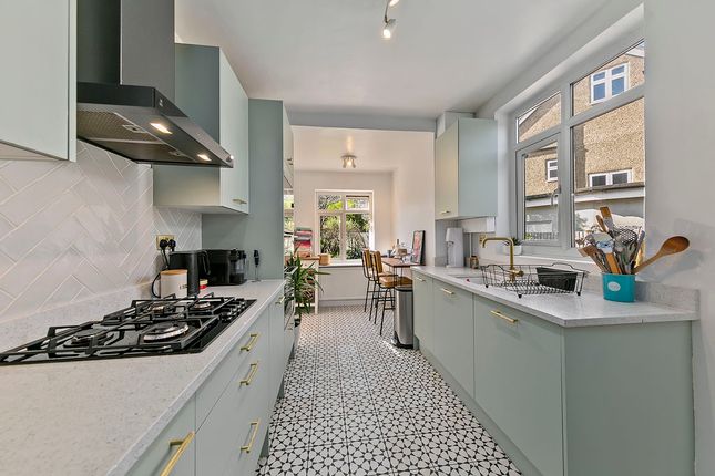 1, Park Way, West Molesey photo 4