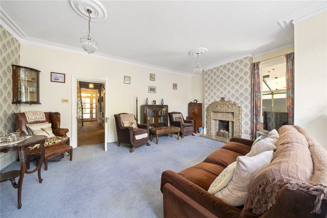61, Hook Road, Surbiton photo 4