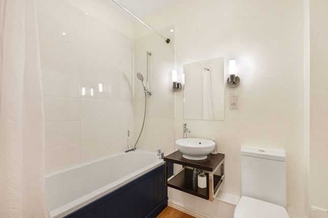 Flat 11, 25, Spital Square, London photo 4