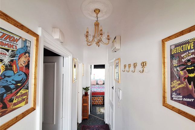 Flat 2, 330C, Holloway Road, London photo 4