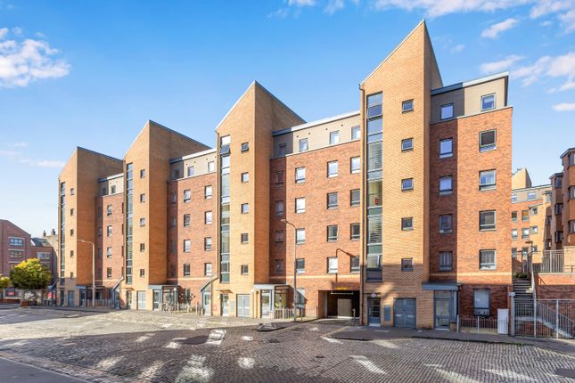 2-bed flat on 14/1 Salamander Place, Edinburgh, EH6 7JW, £63,000