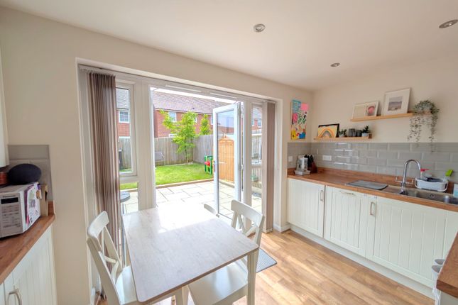 30, Totnes Place, Grantham photo 2