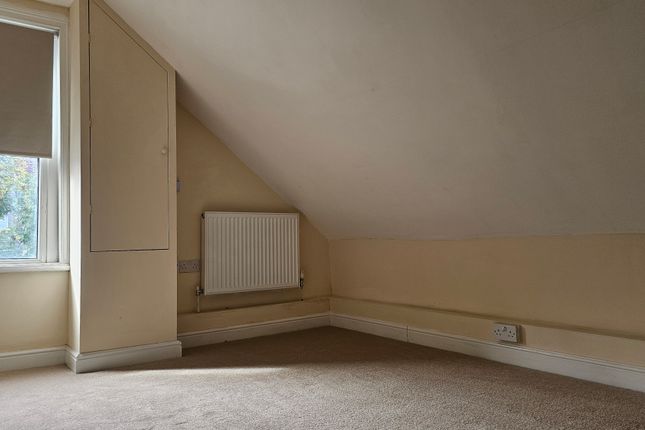 Flat 4, 77, Connaught Road, Cardiff, Cardiff photo 4